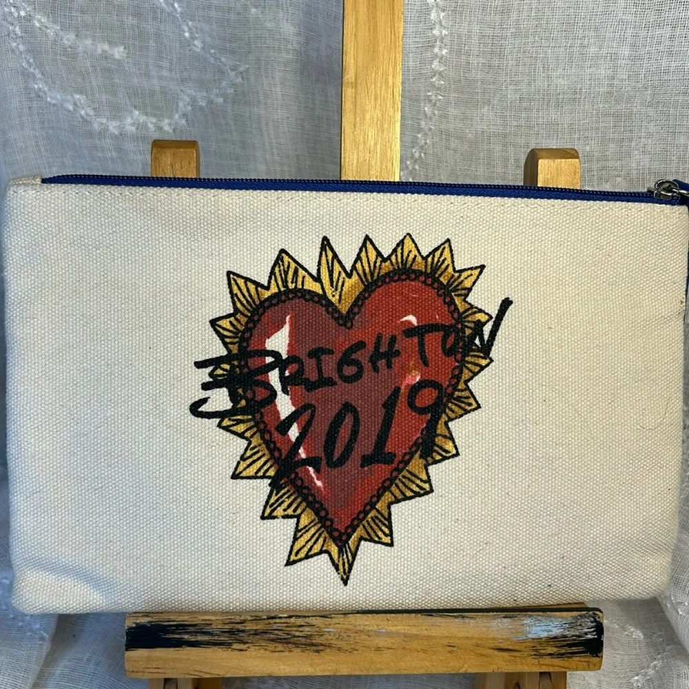 NWOT Brighton padded canvas pouch